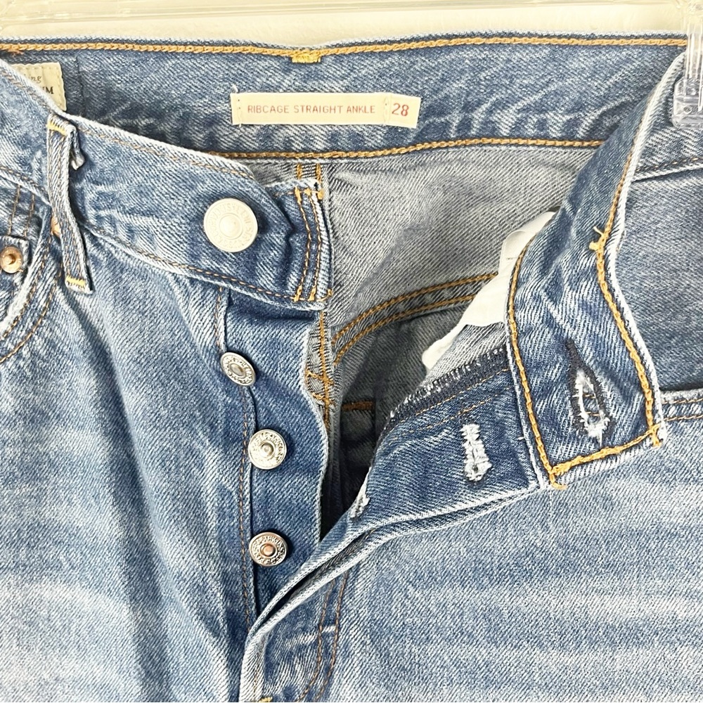 LEVI’S Premium Ribcage Straight Ankle Button Fly Ripped High Rise Jeans Size 28 - Picture 8 of 11